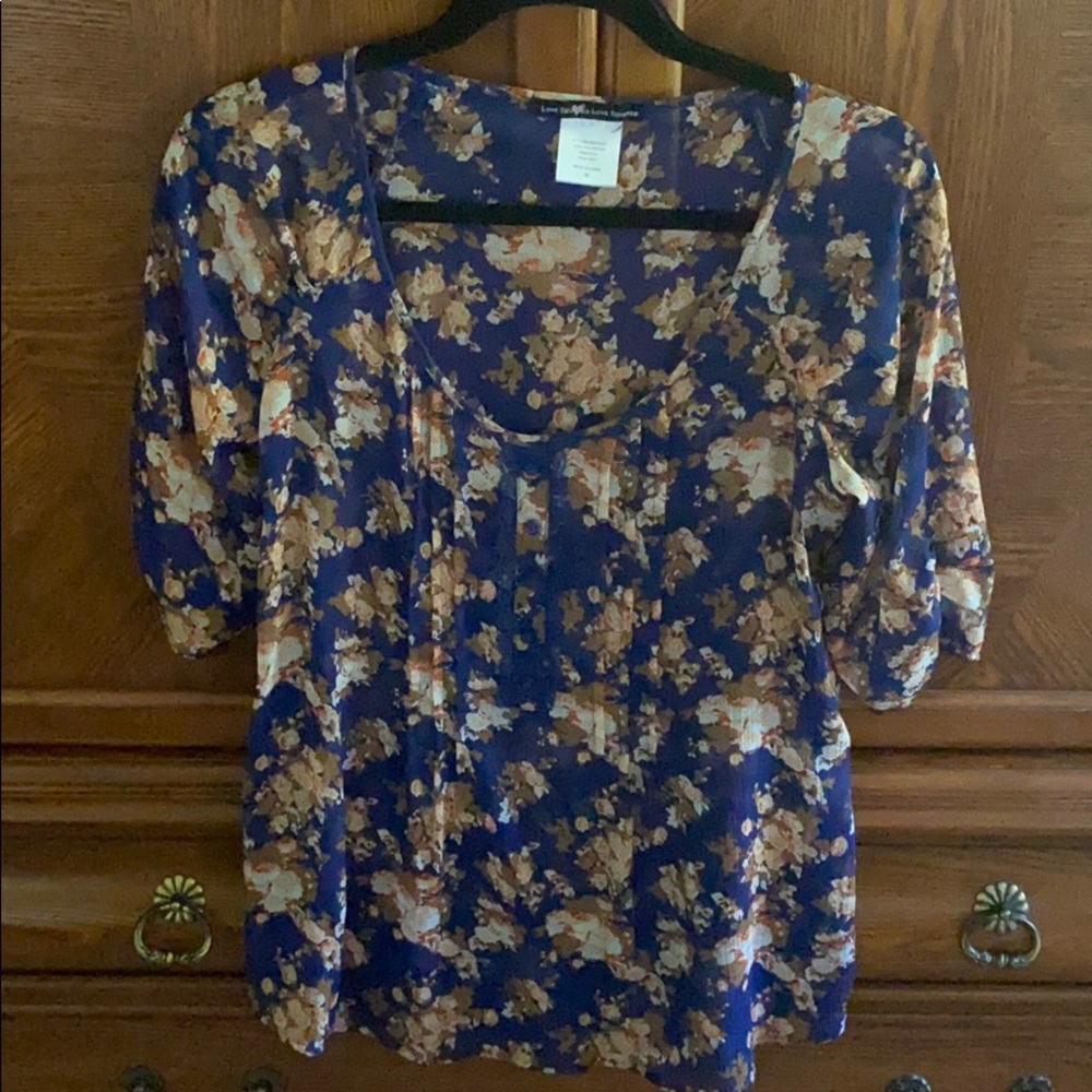 Love Squared top